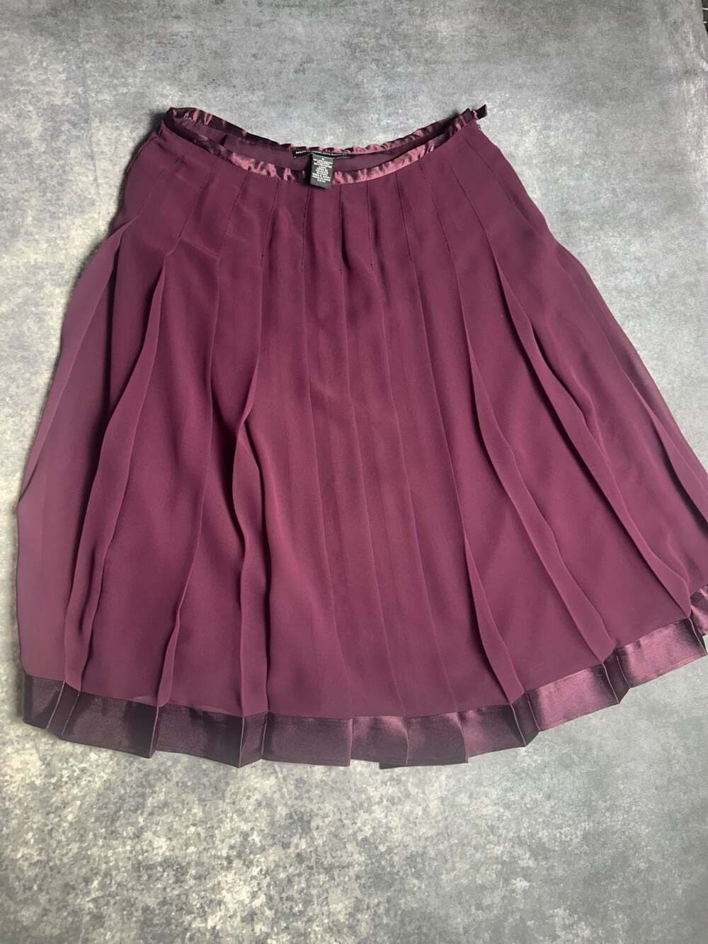 Norton McNaughton Women's Pleated Burgundy Midi Skirt with Satin Hem, Size 8